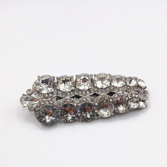 CAbi Jewelry - Cabi Glass Rhinestone Brooch